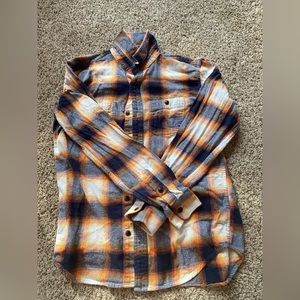 XS Gap Blur and Orange Flannel